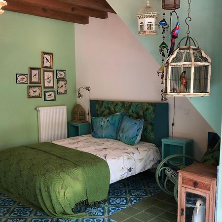 Bed and Breakfast 'La Menagerie' Chateauvieux  Экстерьер фото